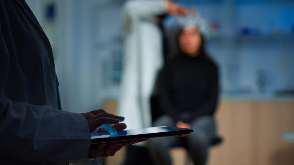 STJ fixa teses sobre reconhecimento de pessoas no CPP: Tema 1258 reforça art. 226 e exige provas independentes.