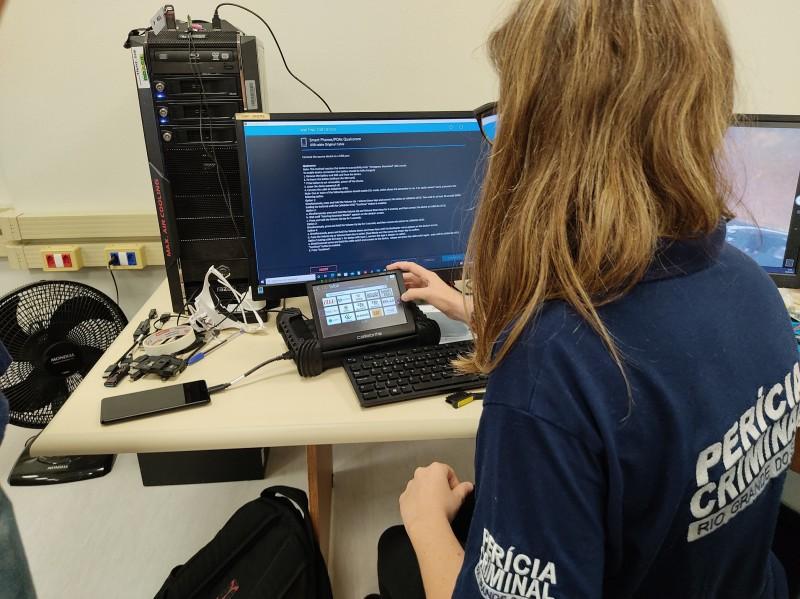 Quebra da cadeia de custódia não anula prova automaticamente: STJ define critérios para provas digitais.